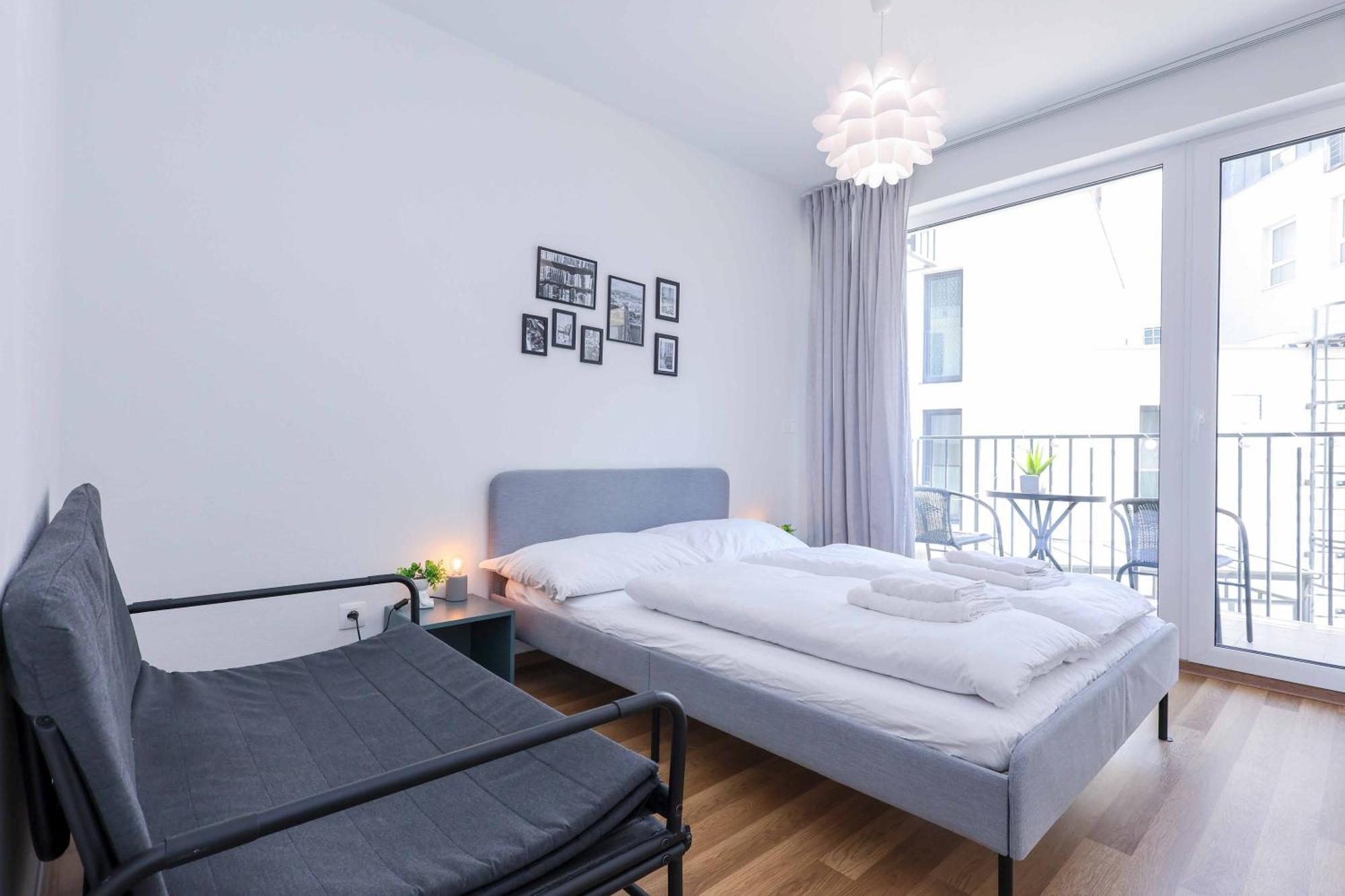 Апартаменти Adamick Place In City Centre With Free Parking Братислава Екстер'єр фото