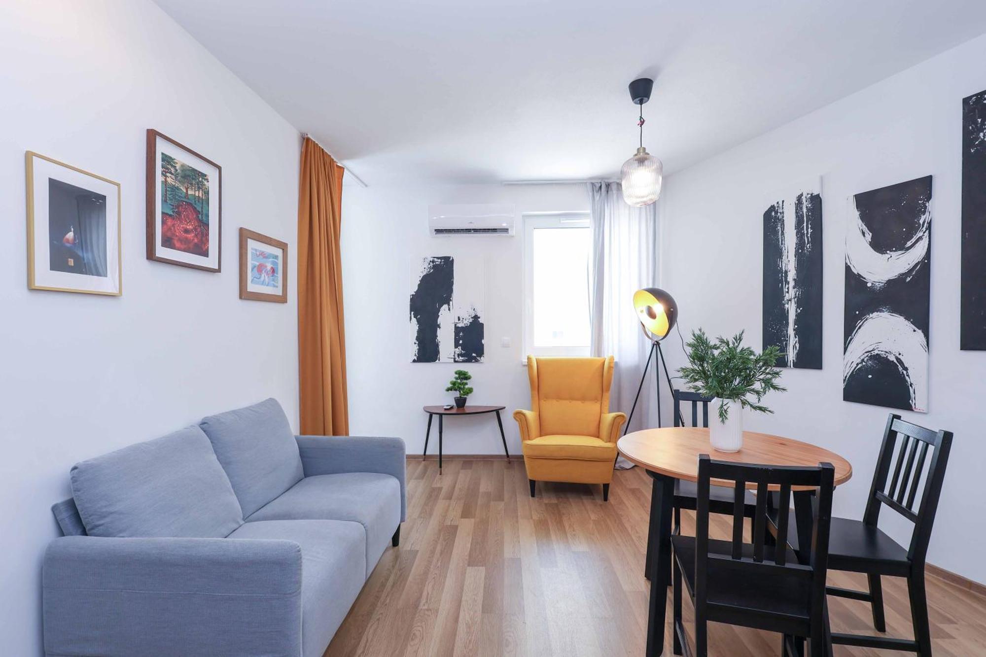 Апартаменти Adamick Place In City Centre With Free Parking Братислава Екстер'єр фото